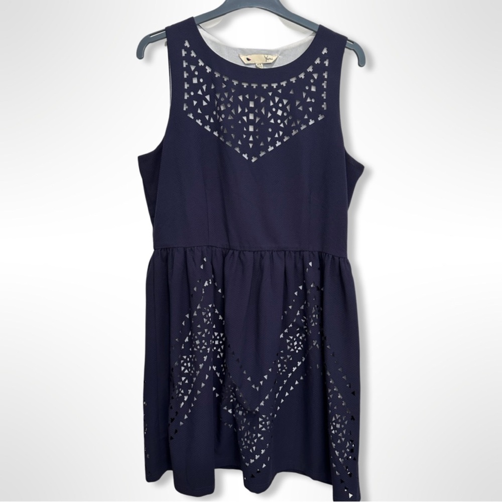 YUMI size 16 navy dress with elasticated cinched waist - Picture 2 of 6